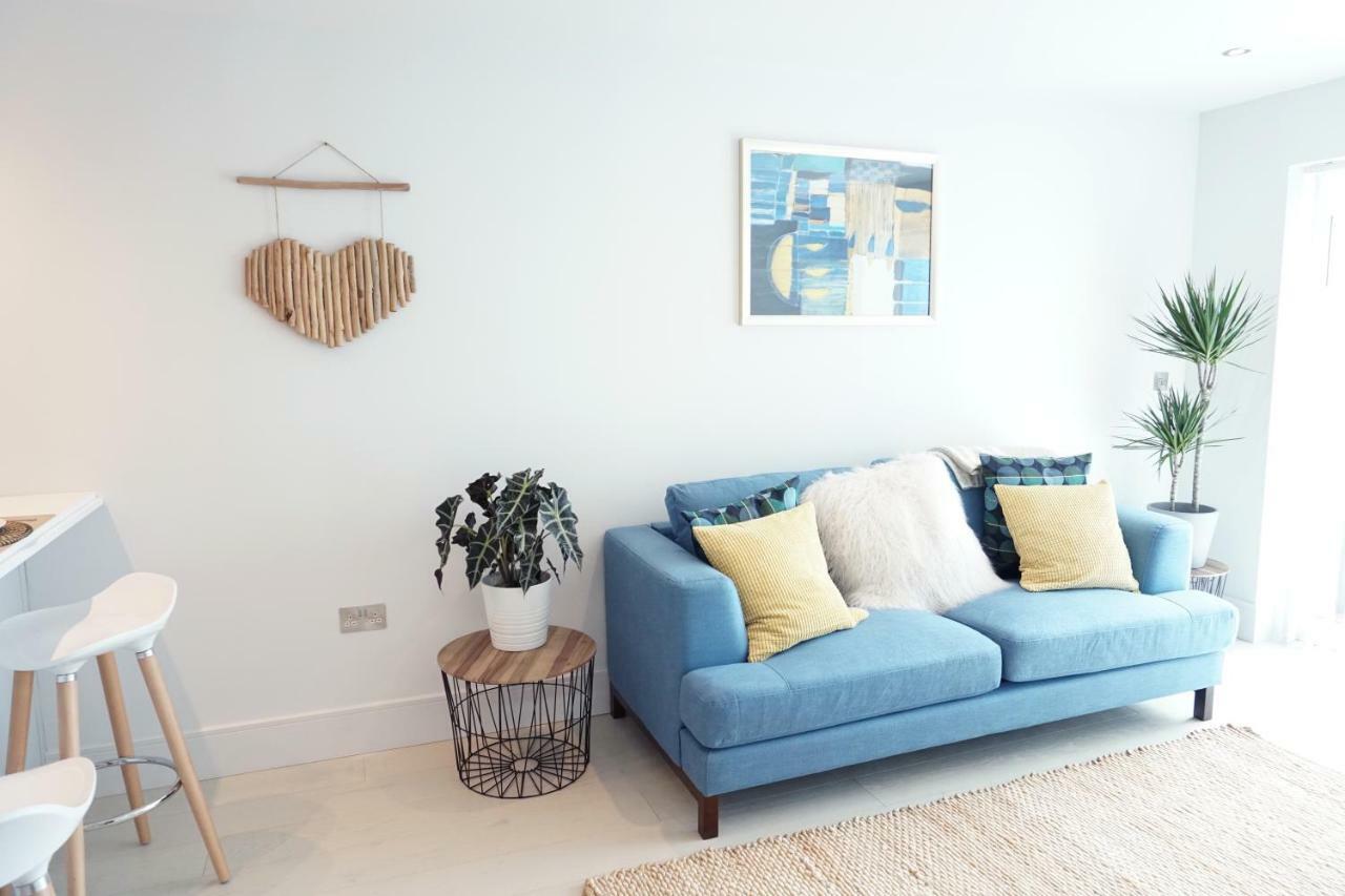 Saltwater Suites At Fistral New Quay エクステリア 写真