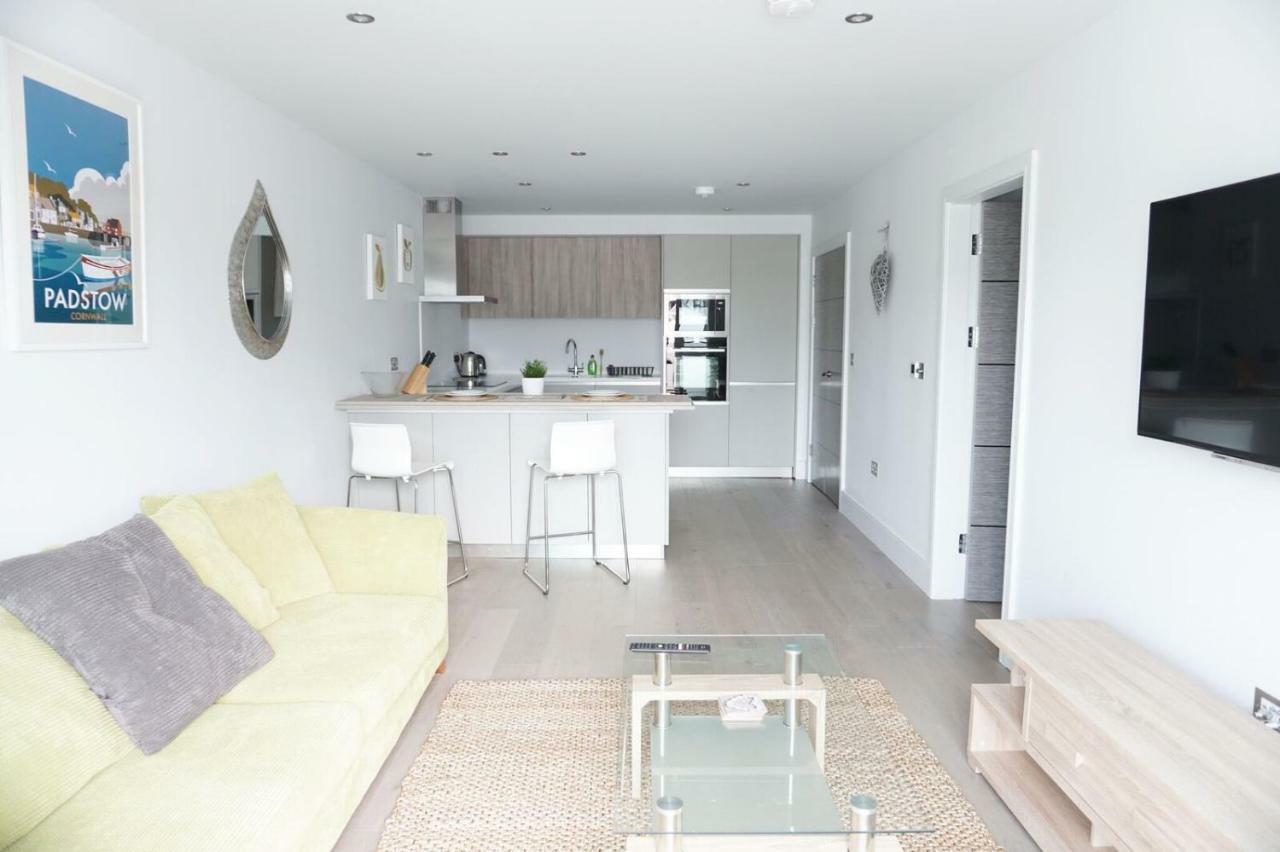 Saltwater Suites At Fistral New Quay エクステリア 写真
