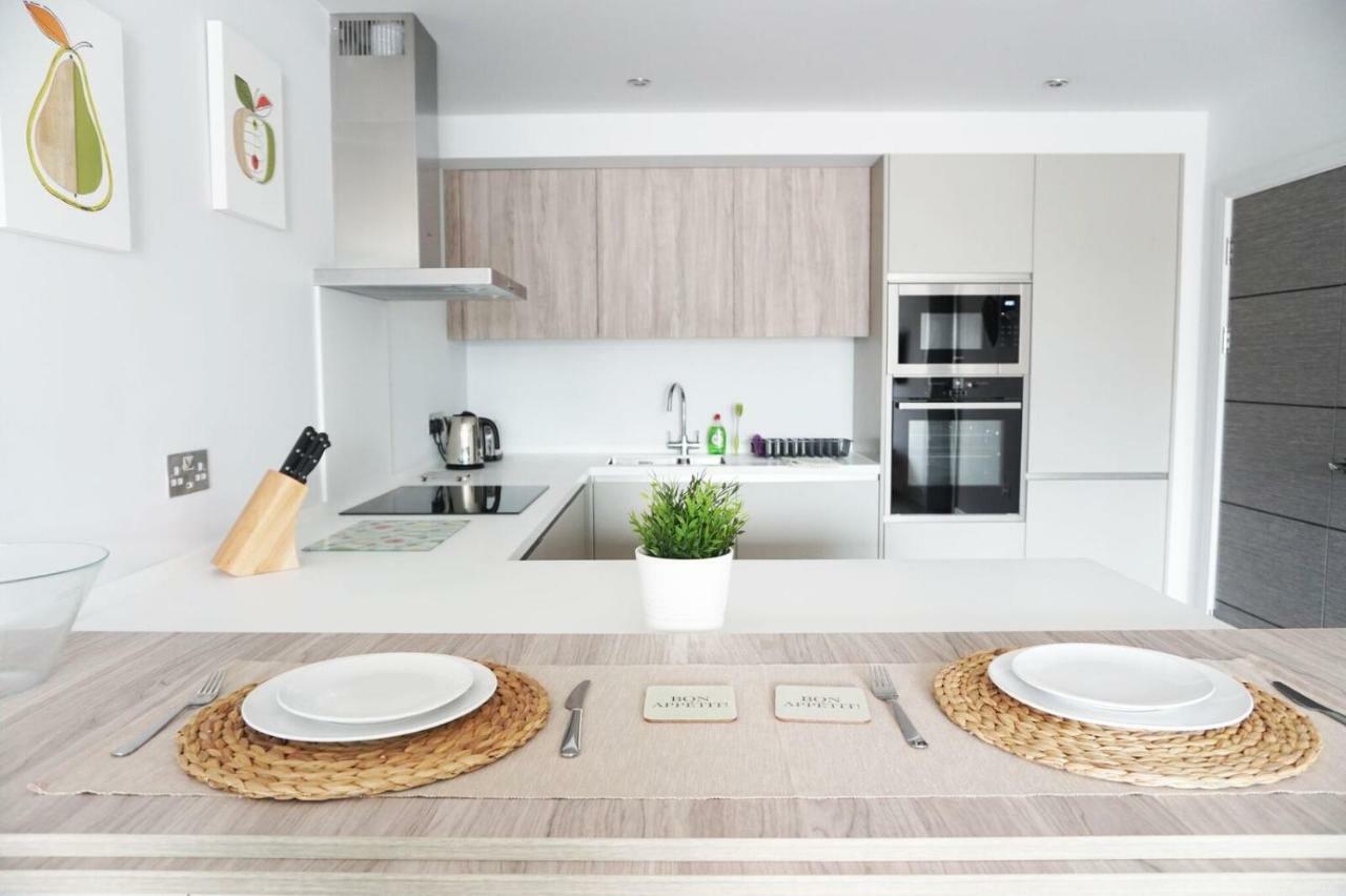 Saltwater Suites At Fistral New Quay エクステリア 写真